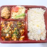 麻婆豆腐弁当:麻婆豆腐便当（四川中華料理 - 東方紅）