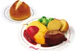 D.ラケルパン付きチキンライスのオムライスとハンバーグ（ラケル シァル鶴見店）
