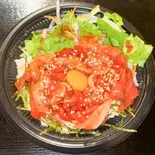 海鮮ユッケ丼（おさかな処 わんだ）