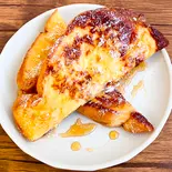 しあわせフレンチトースト（軽食とデザート。Cafe Karanos[カラノス]）
