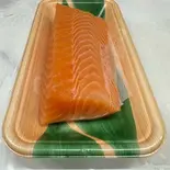 生サーモン冊200g（魚屋 UOTACHI）