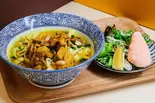 チキンミークアンChicken MÌ QUẢNG(Vietnamese Noodle)（バインミーシンチャオ イオンモール北戸田店）