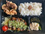 味噌カツデラックス弁当（お弁当とまぜそば ラーメン居酒屋統領）