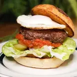 エッグバーガー（BURGER FUJINO）