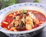 【中国菜人気No.1】肥肠毛血旺 血豆腐とホルモンの激辛煮（ビャンビャン麺 朋友）