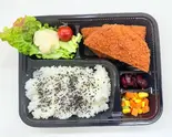 ビッグメンチカツ弁当（元祖西成ホルモン天婦羅48）