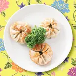 韮菜蝦仁包(エビ入りニラ饅頭)6個入（池袋 茶舘）