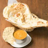 【人気No.2】カレー＆バターナンセット Curry＆Butter Naan Set（ベアフットカリー）