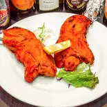 タンドリチキンTANDOORI CHICKEN 2P（インドネパールレストランサファル）