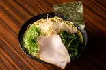 野菜3点盛ラーメン（百麺 中目黒店）