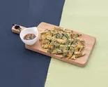 ニラチヂミ Vegetables & Garlic Chives Buchimgae(ドシラク 赤羽店)