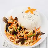 豚肉千切の四川風炒め丼（喜家酒館）