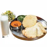 チーズナンセット（インド料理 ロイヤル ナンカレー＆ビリヤニパレス）
