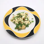 大葉とイカの塩炒め（上海チキン 小閣樓）