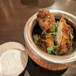 フライドチキンビリヤニ(AROMAS FRIED BIRYANI )（アロマズ オブインディア）
