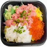 贅沢人気三種盛り・イクラえんがわねぎとろ丼（寿司しん 西川口店）