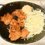 鳥の唐揚げ（居酒屋 浅い月会い）