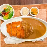 カツカレー（tanom cafe）