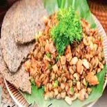HẾN XÚC BÁNH ĐA アサリ炒め ゴマ煎餅付き（ベトナム料理BIEN XANH QUAN）