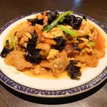 キクラゲたまご豚肉炒め（日興）