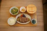 牛ロースかつ定食（Picoti Picota 日本橋髙島屋店）