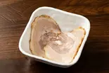 薄切りチャーシュー 2枚(北ノ醤油チーホー 水道橋店)