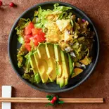 アボカドサラダ（親子丼専門店 猪爪 札幌店）