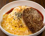 炙りチーズトマトオムライス＆特製ハンバーグ（とろとろオムライスのオムタマ亭）