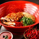 【激辛】甘辛牛肉汁なし担担うどん【深夜】（辛い料理たくさん。旨辛・激辛・鬼辛・刺し辛。 Scoville lab 新中野店）