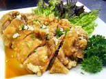 油淋鶏(ユーリンチー)丼(中華料理店 友心)