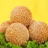 胡麻団子（東呉食堂）