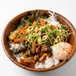マーボーナスボウル 〜トロトロ温玉のせ〜(Delish Lunch)