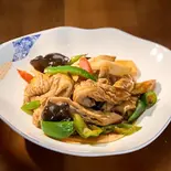 溜肥肠/ホルモン炒め(天山見・西北本場料理店・刀削麺(HalalaFood))