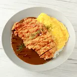 オムチキンカツカレー	Fluffy Omelette and Chicken Cutlet Curry（チキンカツカレー専門店けんちゃんカレー 中野店）