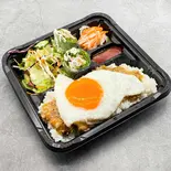 ひき肉とバジルのあんかけ丼(Faifo~ベトナム文化の家~)