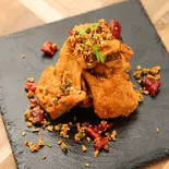 パリパリ鶏唐揚のカレー風味(チャイナレストランハイマーレ)