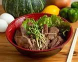 欲張り2種のステーキ丼(牛カルビ、牛ハラミ)（鉄板焼き屋のステーキ丼）