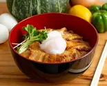 豚カルビ丼 Pork Kalbi Rice Bowl（鉄板焼き屋のステーキ丼）