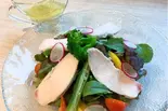 塩麹風味の鶏胸肉と厳選野菜のグリーンサラダ（La Mensa jasmin）