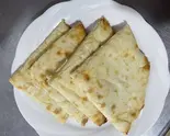 ココナッツチーズナンCoconut Cheese Nan（エベレスト・ロティー・カフェ）