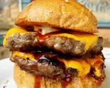 ワイルドバーガー(フレンチフライ付き)（スタンドココペリ (CAFE＆BAR Thunderbird)）