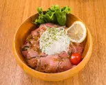 【人気No.3】和牛ローストビーフ丼 Domestic Roast Beef Rice Bowl（極味や 西新駅前店）