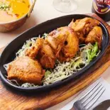 【大人気】骨無しスパイシーチキン/ Chicken Tikka 2P（Asian dining Sagun）