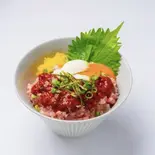 【韓国風】ピリ辛ユッケのねぎとろ丼（本気のねぎとろ市場 鬼塚 鶴見店）