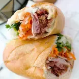バインミー・揚げ春巻き BÁNH MỲ NEM RÁN（ベトナム料理チェーサイン2号レストラン）