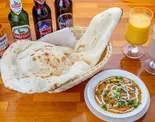チキンカレーセットChicken curry Nan set（アリサナンハウス）