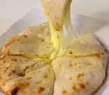 チーズナン Cheese Naan（インド料理 ナマステ(堺店)）