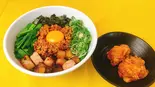 台湾カレーまぜそば・からあげ2個セット（らーめんKING 甲子園店）
