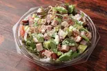 とろ〜り温玉のせ！燻製ベーコンのシーザーサラダ（ヘルシー＆パワーサラダ サラダ大学 住吉校）