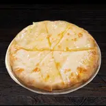 蜂蜜チーズナン【Honey Cheese Nan】（アジアンレストラン＆バー タンドリーキング）
